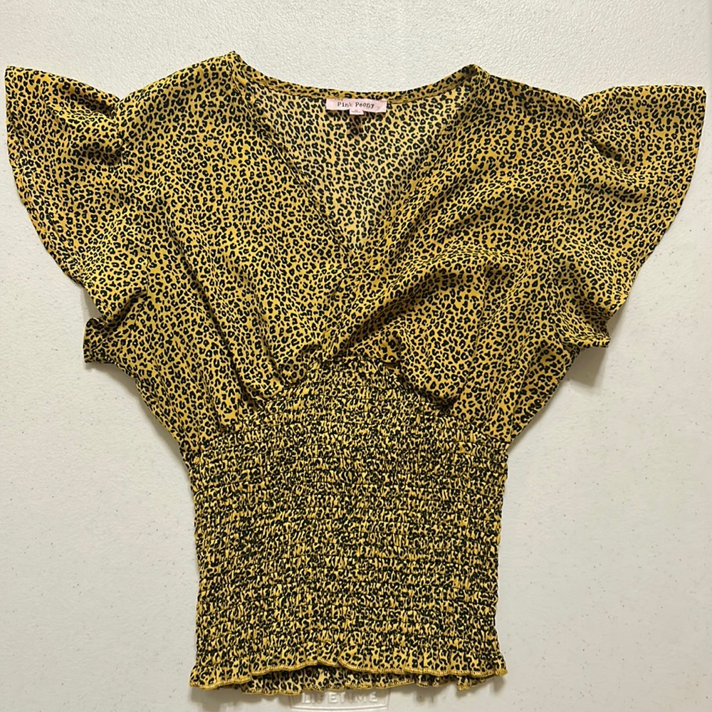 Pink peony yellow leopard print tank top with ruffled sleeves size S small